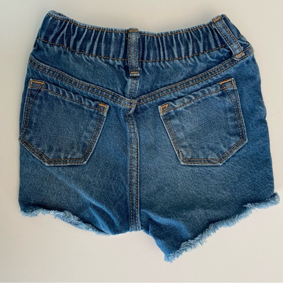 Toddler Old Navy Medium Wash Denim Shorts - Picture 2 of 5